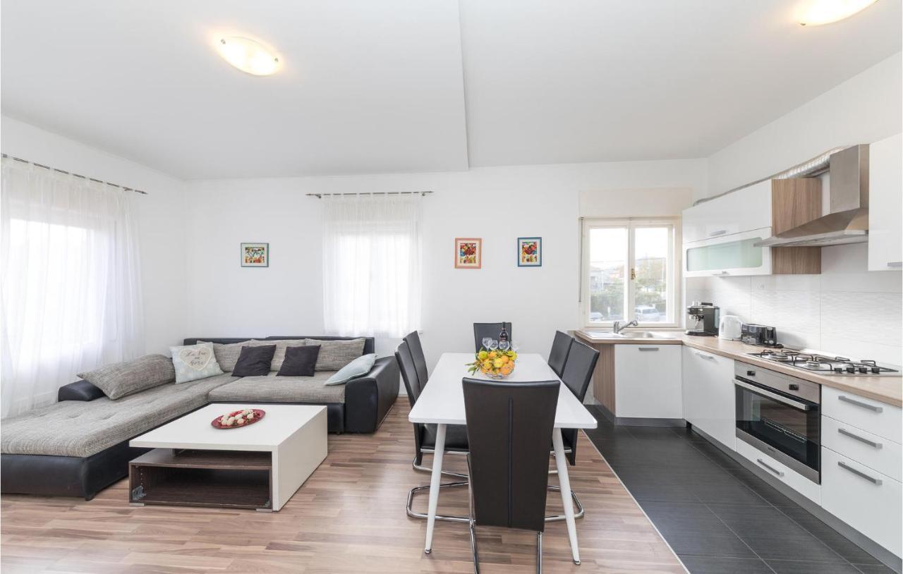 Nice Apartment In Kastel Stafilic With Sauna Kastela Dış mekan fotoğraf