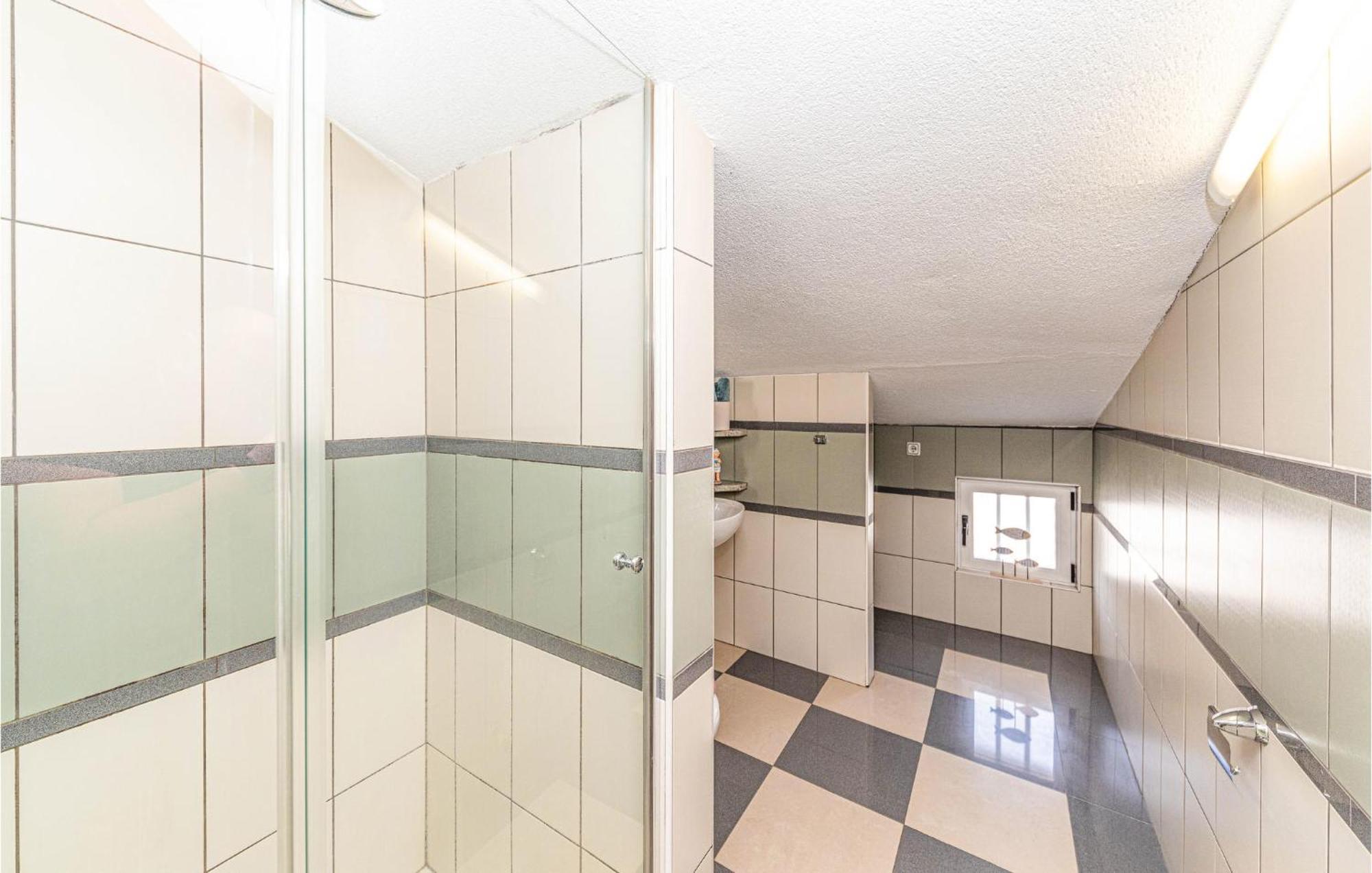 Nice Apartment In Kastel Stafilic With Sauna Kastela Dış mekan fotoğraf